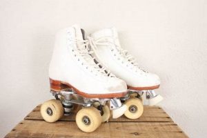 Roll into Style: Retro Vintage Roller Skates Today How to Skateboard: A Beginner's Guide to Your First Board & Tricks Roll into Style: Retro Vintage Roller Skates Today | How to Skateboard: A Beginner's Guide to Your First Board & Tricks