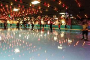 Best Roller Skate Rink Phoenix, AZ Fun! How to Skateboard: A Beginner's Guide to Your First Board & Tricks Best Roller Skate Rink Phoenix, AZ Fun! | How to Skateboard: A Beginner's Guide to Your First Board & Tricks