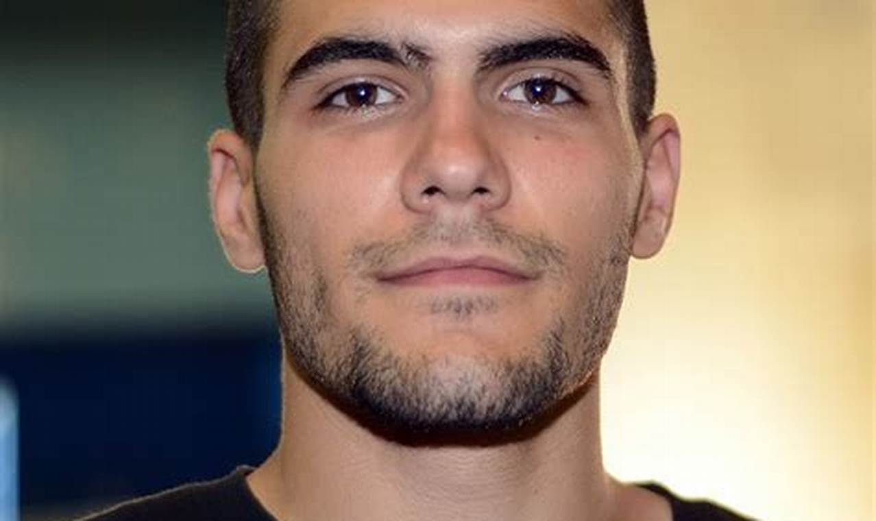 Pro Mike Davis Skater: Style, Tricks & More! | How to Skateboard: A Beginner's Guide to Your First Board & Tricks