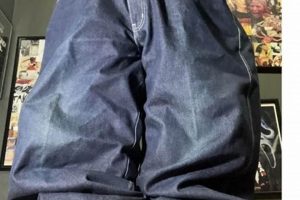 Best Jeans Baggy Skate Style: Ride in Comfort! | How to Skateboard: A Beginner's Guide to Your First Board & Tricks