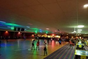 Roll Into Fun: Super Skate in Tuscaloosa, AL! | How to Skateboard: A Beginner's Guide to Your First Board & Tricks