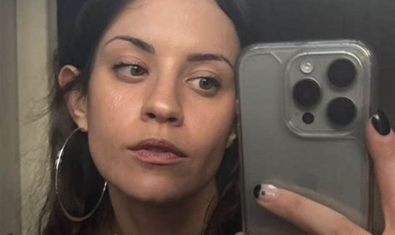 Jackson_Skate OnlyFans: Top Skating Content | How to Skateboard: A Beginner's Guide to Your First Board & Tricks