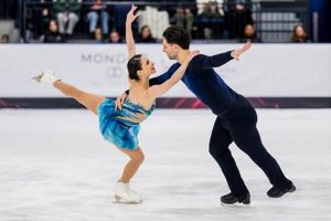 FSU's Great Skate Debate: Skating Analysis &amp; More! | How to Skateboard: A Beginner's Guide to Your First Board & Tricks